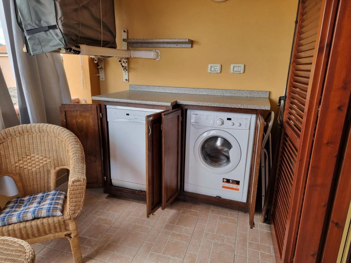 La Casa Di Arly Apartment Олбия Екстериор снимка