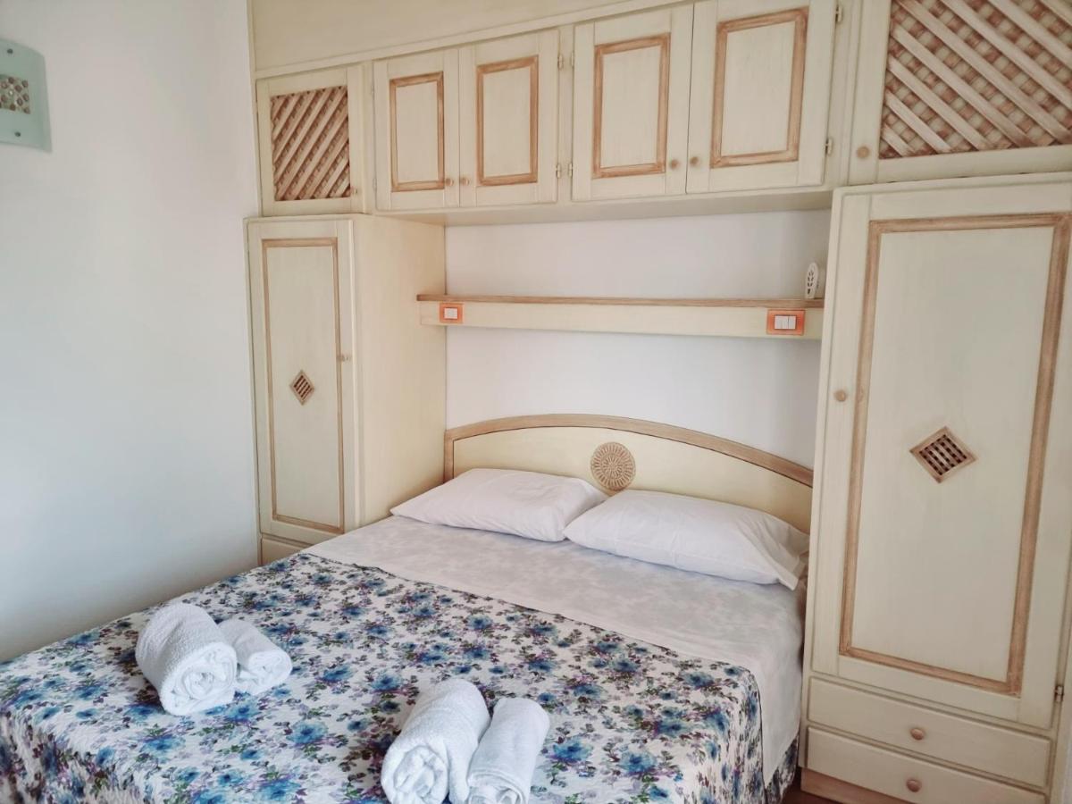 La Casa Di Arly Apartment Олбия Екстериор снимка