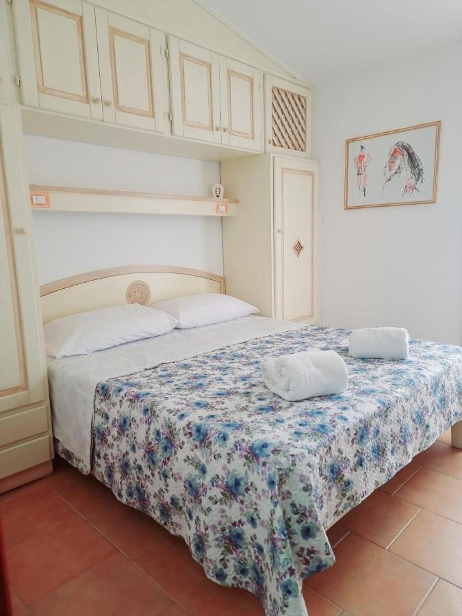 La Casa Di Arly Apartment Олбия Екстериор снимка