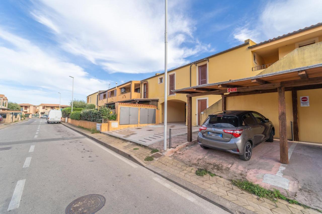 La Casa Di Arly Apartment Олбия Екстериор снимка