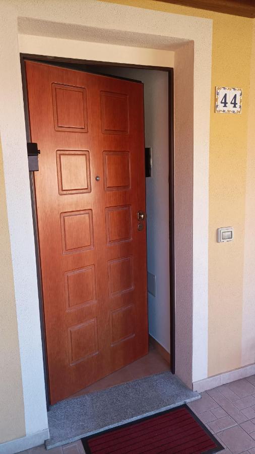 La Casa Di Arly Apartment Олбия Екстериор снимка