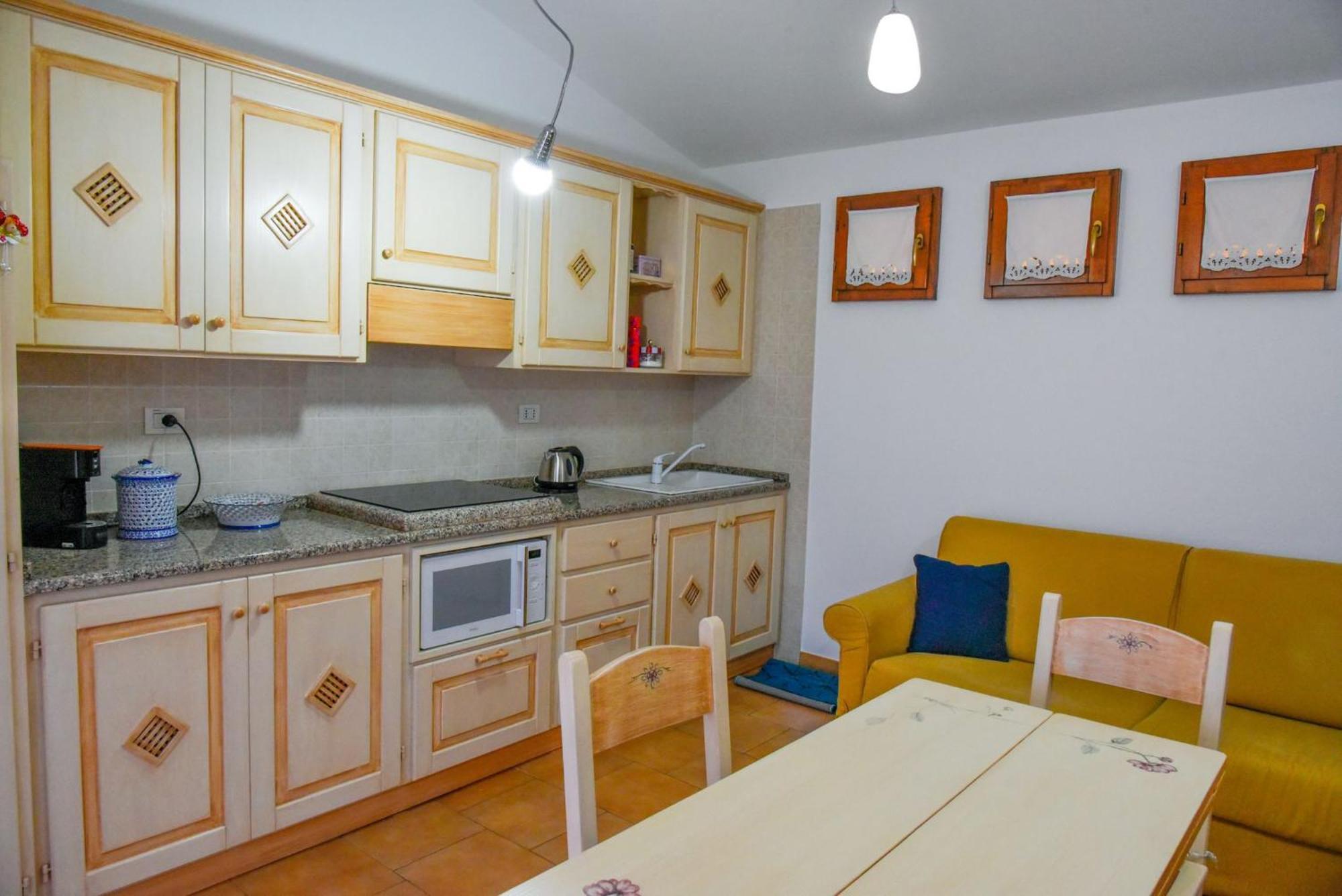 La Casa Di Arly Apartment Олбия Екстериор снимка